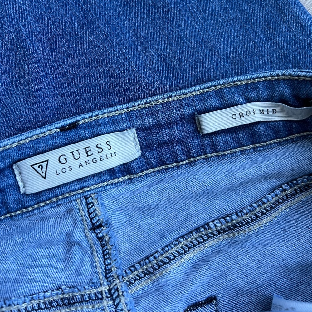 Guess Jeans - Picture 3 of 4